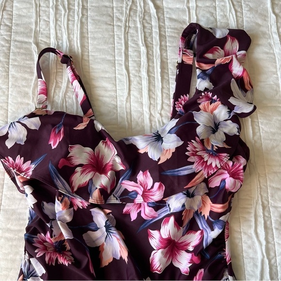 2/$30 Kona Sol one piece floral ruffle swimsuit with side ruching SZ 16W plus - Picture 4 of 14